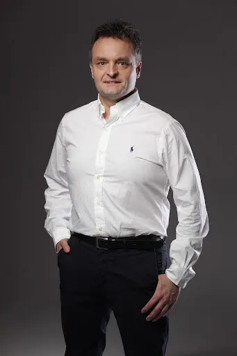 Tomasz Mierzwiński, CHIRURG